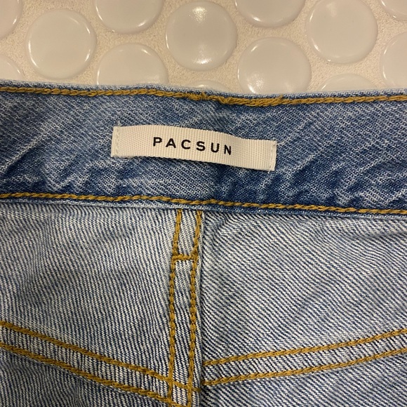 Pacsun Light mom jeans. Size 26. - Picture 3 of 3